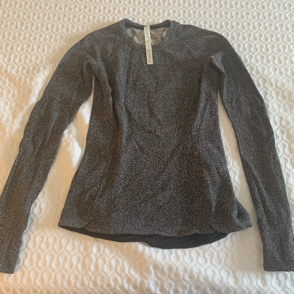 Lululemon Runderful long sleeve Rulu size 6